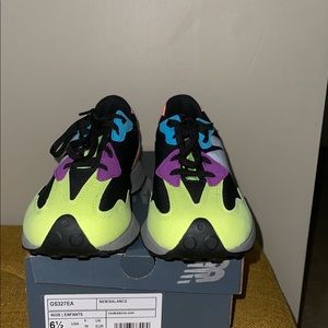 Brand NEW new balance for sale!